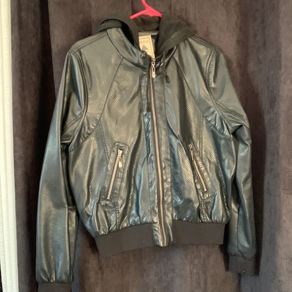 WOMEN faux leather hooded jacket - Picture 7 of 7